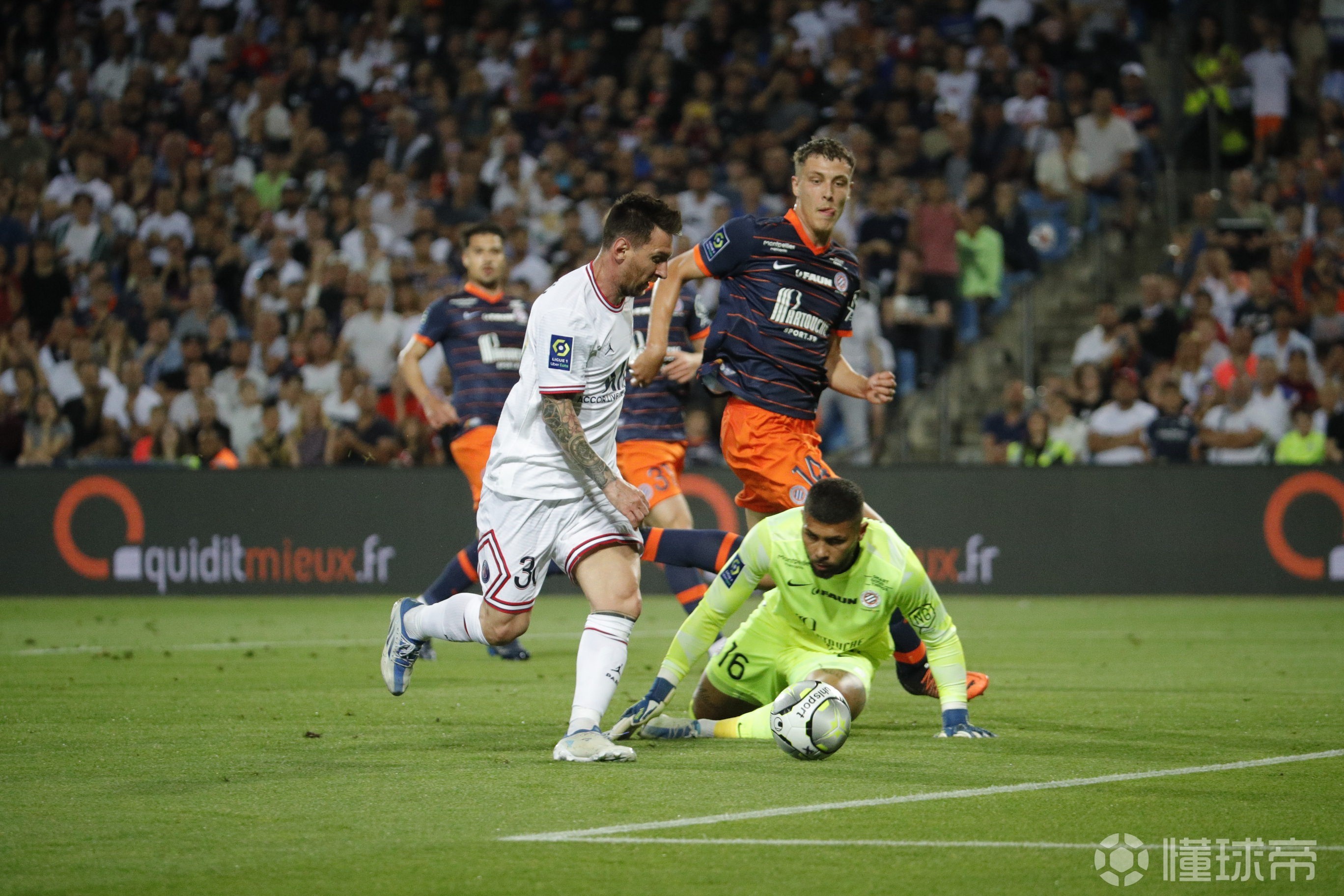 瓦伦西亚迎法甲关键赛,清晨刷新队史纪录,震撼外界,赛程密集仍需轮换(巴伦西亚和瓦伦西亚是一个队吗) 瓦伦西亚迎法甲关键赛,清晨刷新队史纪录,震撼外界,赛程密集仍需轮换(巴伦西亚和瓦伦西亚是一个队吗)