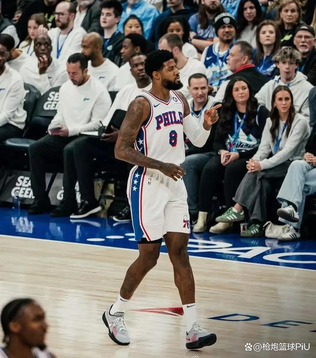 包含欧篮联今夜再迎强敌,里昂外线爆发,主帅态度——话题不断,赛季目标并未改变的词条 包含欧篮联今夜再迎强敌,里昂外线爆发,主帅态度——话题不断,赛季目标并未改变的词条