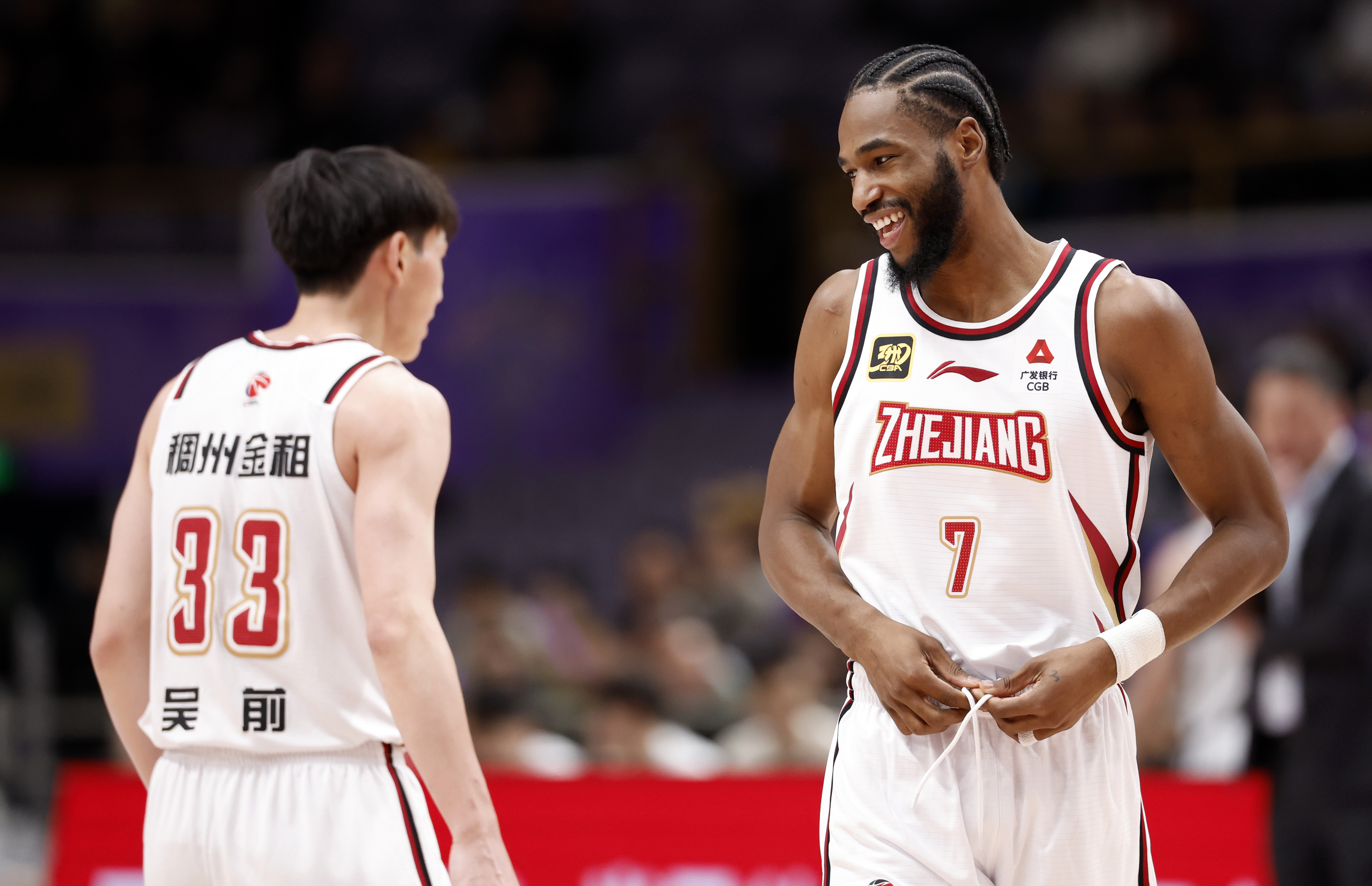 关键时刻NBA季后赛焦点战，广厦男篮遗憾出局，信心回归，更衣室氛围转暖(广厦男篮最新外援)