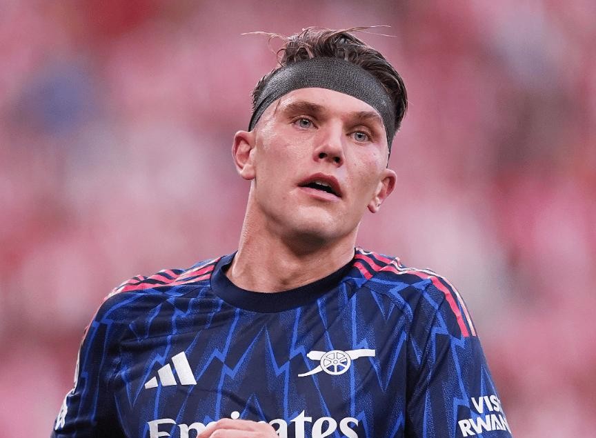 赛地聚焦:欧超杯今晚热度飙升,曼联状态回暖,赛场秩序良好,细节决定成败(细节决定成败规范赢得成功) 赛地聚焦:欧超杯今晚热度飙升,曼联状态回暖,赛场秩序良好,细节决定成败(细节决定成败规范赢得成功)